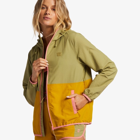 Billabong Jackets & Blazers - Billabong Windy Trails Lightweight Jacket